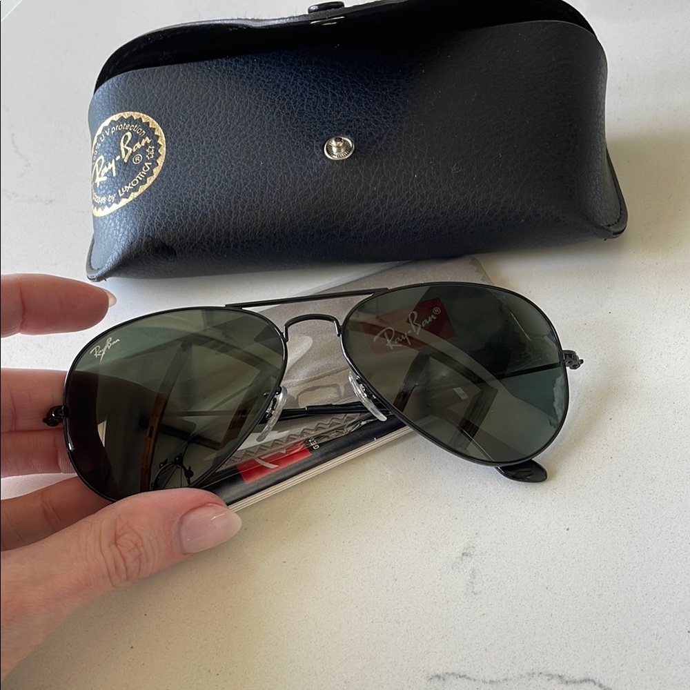NWT Ray-Ban large RB3025 Black Aviator Sunglasses with Case